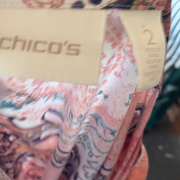 🌺Chico’s Peach Button Down paisley Blouse🌺 - Picture 4 of 8